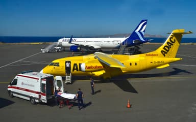 Titelbild von Arbeiten für den ADAC Ambulanz-Service: Eine Anästhesistin berichtet