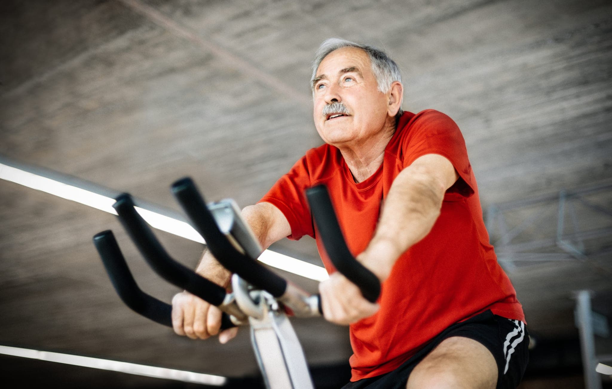 Welchen Nutzen hat Ausdauer- plus Krafttraining bei HFpEF?
