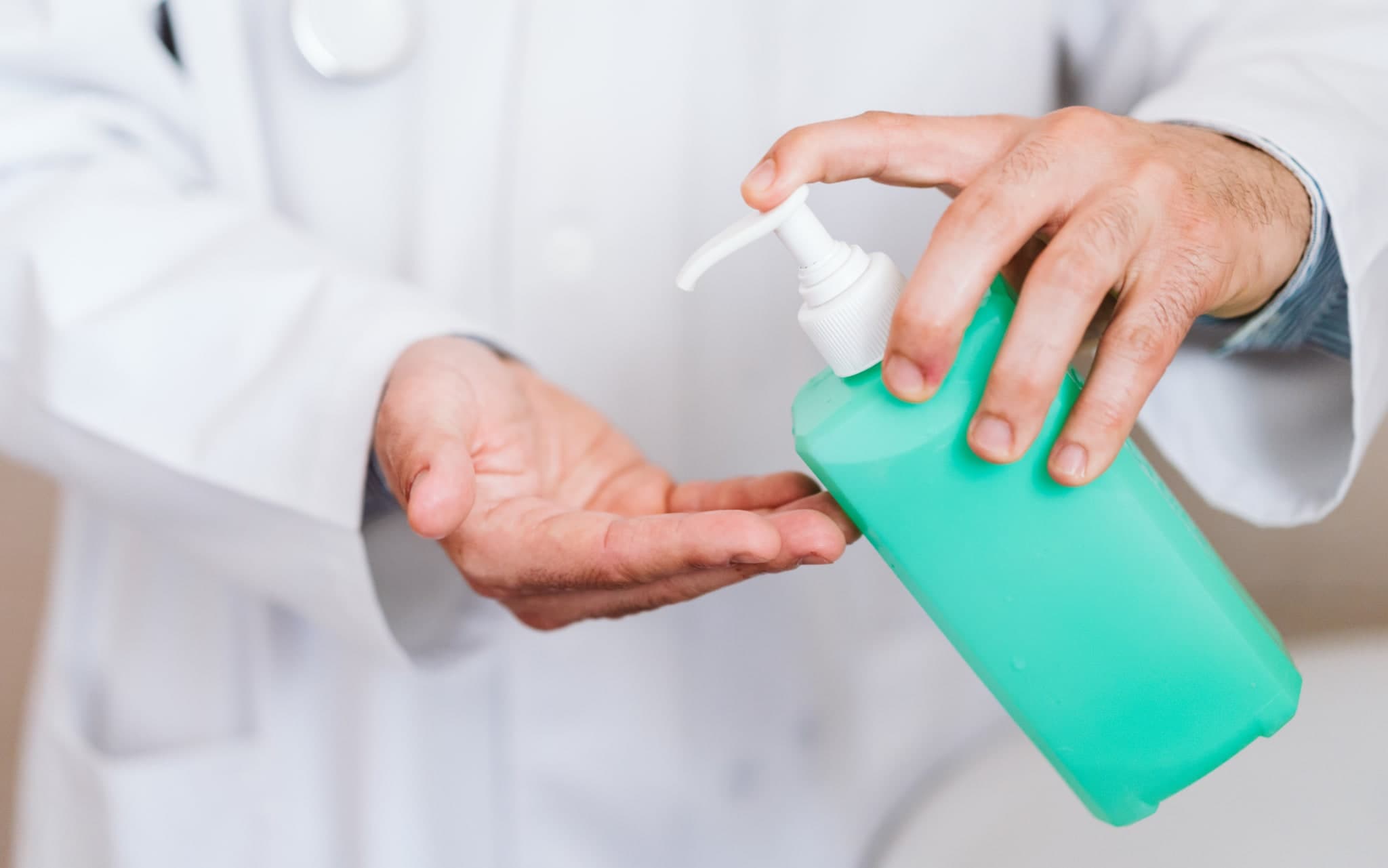 Alkohol in Desinfektionsmitteln bald verboten?